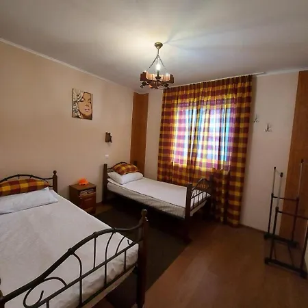 Etshen Haus Ferienhaus Mykulytschyn
