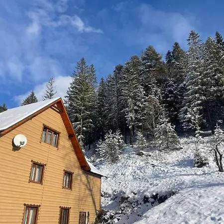 Etshen Haus Mykulytschyn